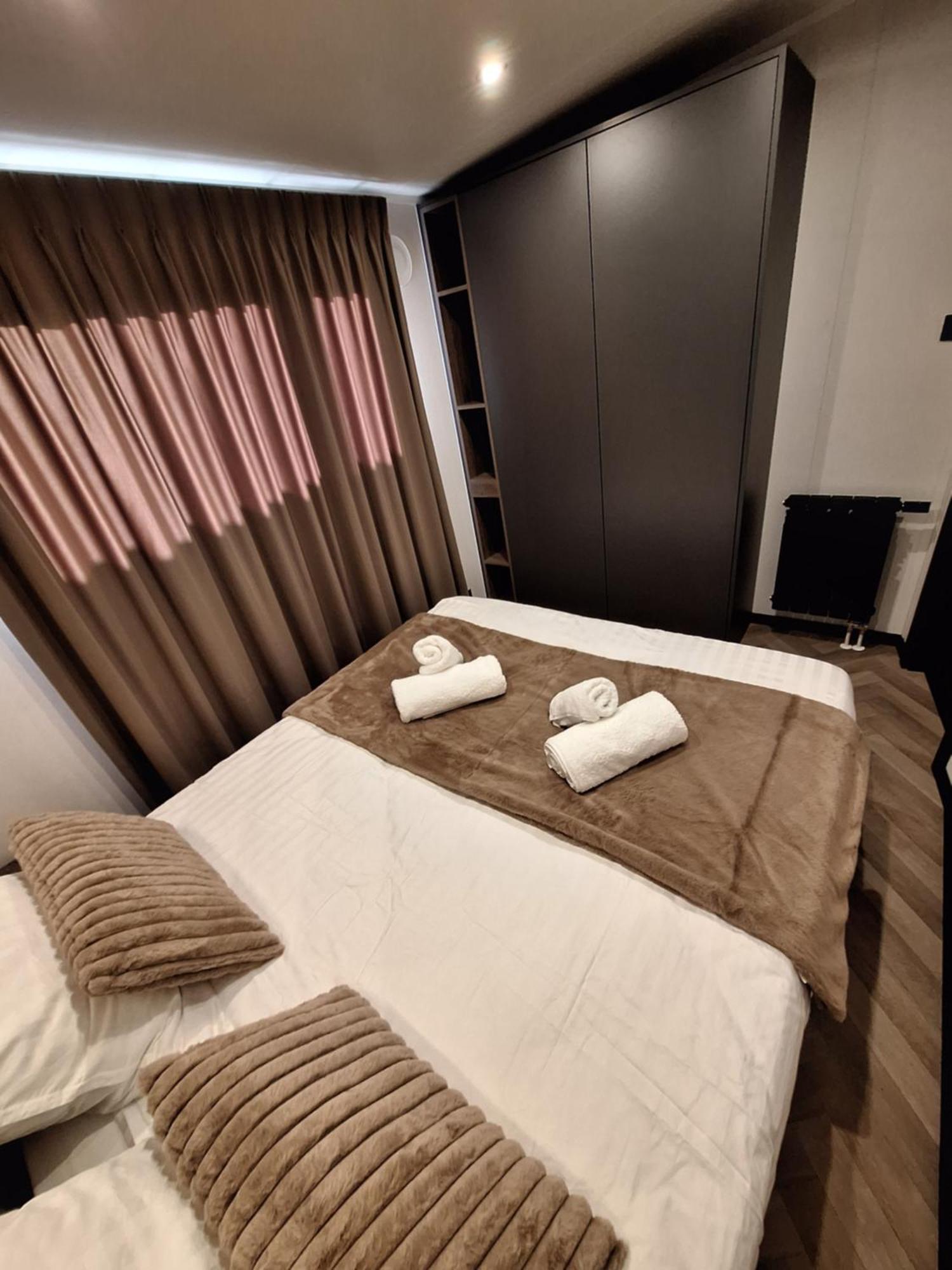 'Relax Lodge Sea' - Wellness Lodge In Zeeland - Private Sauna - Airco - Garden - Outdoor Swimming Pool - Free Wifi, Towels & Bed Linen Heinkenszand المظهر الخارجي الصورة